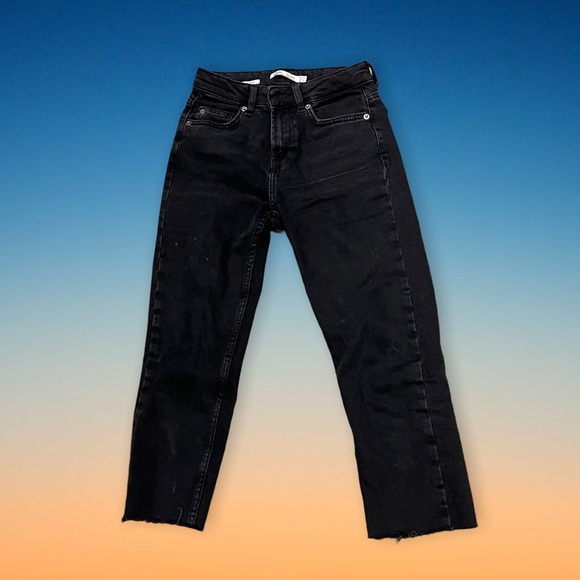 Bershka Black cropped jeans - Picture 2 of 4